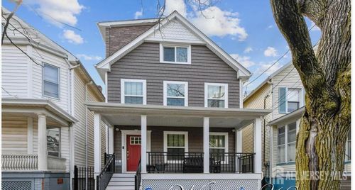 22 Harvey St, New Brunswick, NJ, 08901-1916 | Card Image