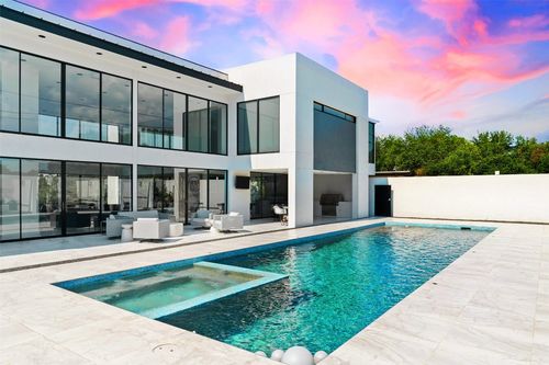 1501 Ridgecrest Dr, Austin, TX, 78746-2218 | Card Image