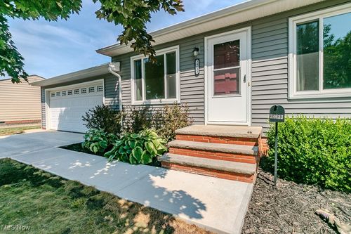 34633 Glen Dr, Eastlake, OH, 44095-2617 | Card Image