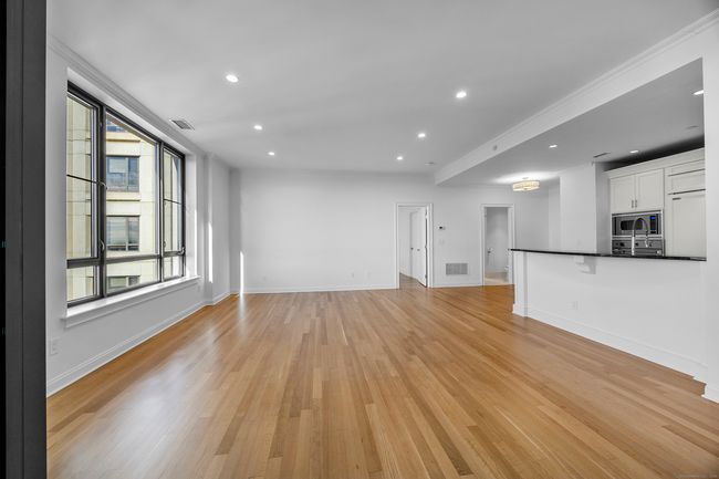 UNIT-1403 - 100 Parrott Dr, Condo with 2 bedrooms, 2 bathrooms and 3 parking in Shelton CT | Image 8