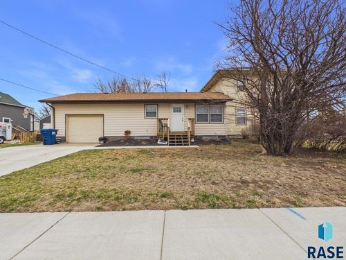 404 W 1st Ave Avenue, Lennox, SD, 57039 | Card Image