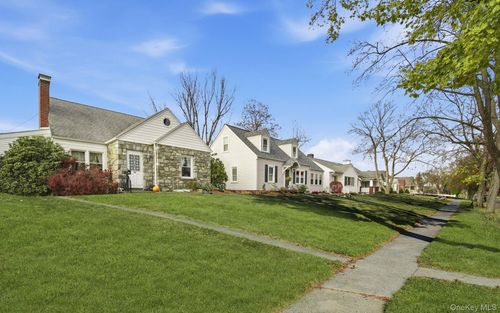 46 Mitchell Ave, Poughkeepsie, NY, 12603-3422 | Card Image