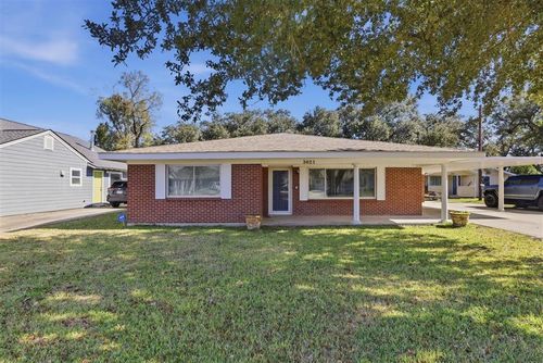 3021 Deaton St, Lake Charles, LA, 70601-8544 | Card Image