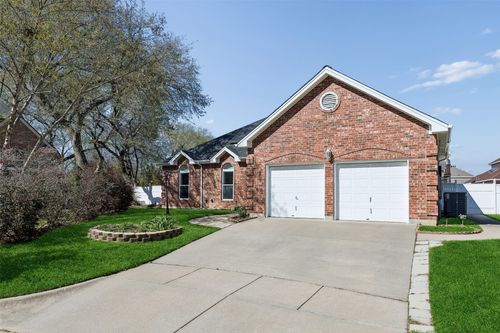 6406 Scotsbluff Ct, Arlington, TX, 76001-5496 | Card Image