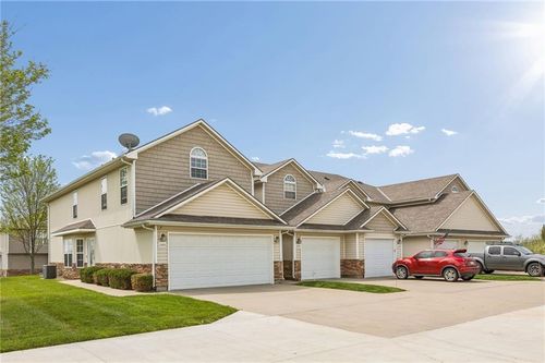 21032 Millridge St, Spring Hill, KS, 66083-6505 | Card Image