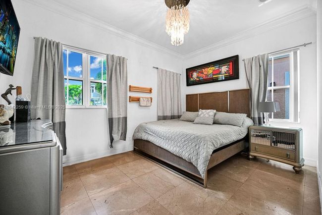 3521 Forest View Cir, House other with 5 bedrooms, 5 bathrooms and null parking in Fort Lauderdale FL | Image 19
