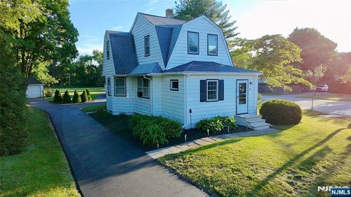 85 Kinnelon Rd, Kinnelon, NJ, 07405-2335 | Card Image