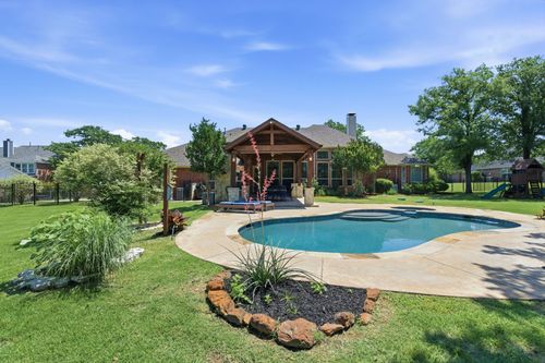 122 W Carruth Ln, Double Oak, TX, 75077-7335 | Card Image