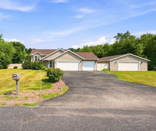 4833 147th St, Chippewa Falls, WI, 54729-7159 | Card Image