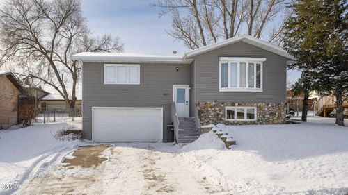 1401 17th St Se, Mandan, ND, 58554-4896 | Card Image