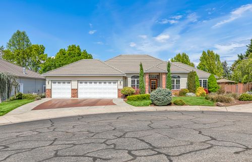 131 Spanish Bay Ct, Eagle Point, OR, 97524-9004 | Card Image