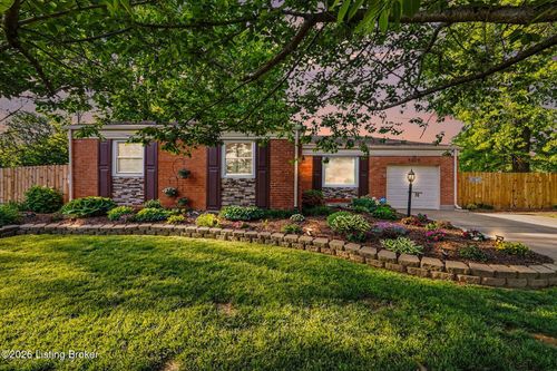 5206 Constance Dr, Louisville, KY, 40272 | Card Image