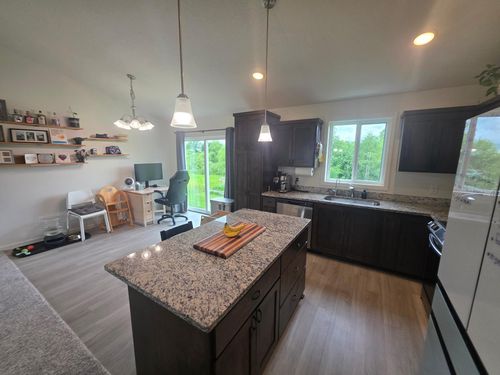 947 Breckenridge Ln, Montrose, MN, 55363-4517 | Card Image