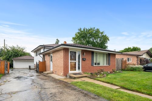 4511 W Howdy Ln, Alsip, IL, 60803-2221 | Card Image