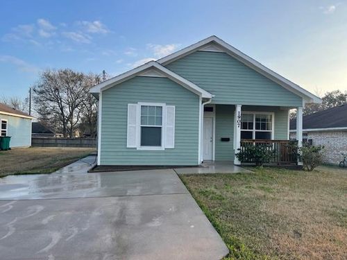 1907 Bogatto St, La Marque, TX, 77568-5211 | Card Image