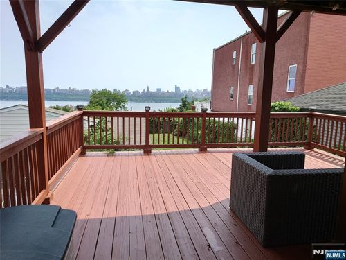 apt-2nd-190 Cedar St, Cliffside Park, NJ, 07010-1486 | Card Image