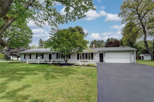24 Cullens Run, Pittsford, NY, 14534-3336 | Card Image