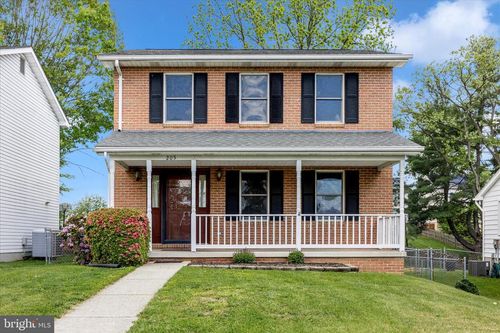 205 E G St, BRUNSWICK, MD, 21716-1530 | Card Image
