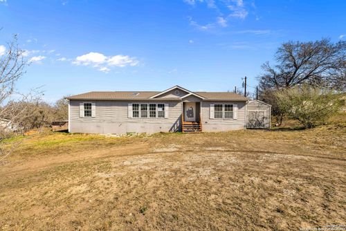 804 County Road 4511, Hondo, TX, 78861 | Card Image