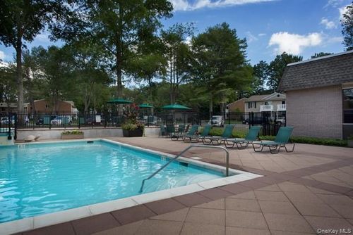 apt-e-11 Country Club Dr, Coram, NY, 11727-3406 | Card Image