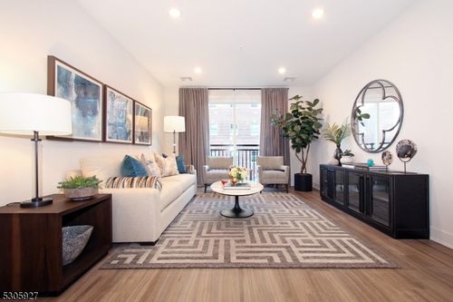 58-30 Court St, Morristown, NJ, 07960-5530 | Card Image