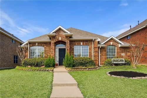 2425 Ravenhurst Dr, Plano, TX, 75025-4751 | Card Image