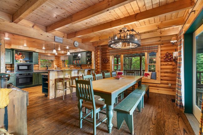 2414 Walnut Cove Way, House other with 4 bedrooms, 6 bathrooms and null parking in Sevierville TN | Image 7