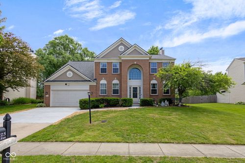 525 Viburnum Run, Westfield, IN, 46074-8741 | Card Image
