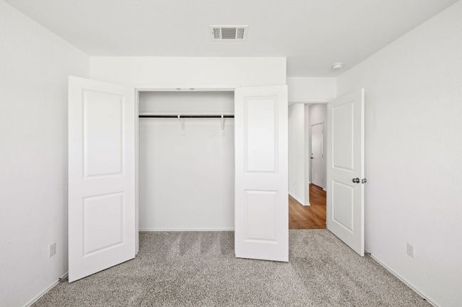 215 Silver Springs Bnd, House other with 3 bedrooms, 2 bathrooms and 2 parking in Kyle TX | Image 23