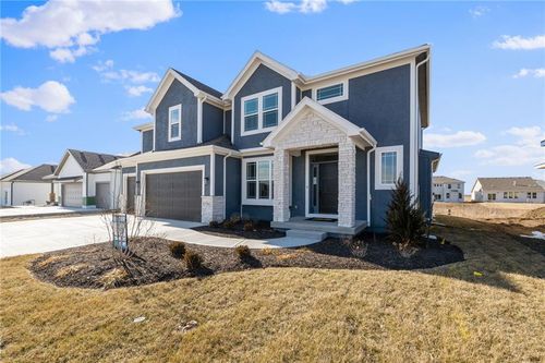 17237 W 164th Ter, Olathe, KS, 66062-7813 | Card Image