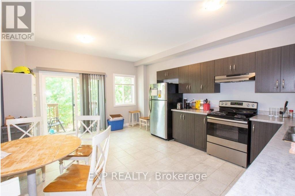 Residential Lease in St. Catharines (Burleigh Hill) 2