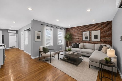 1a-353 Sumner, Boston, MA, 02128 | Card Image