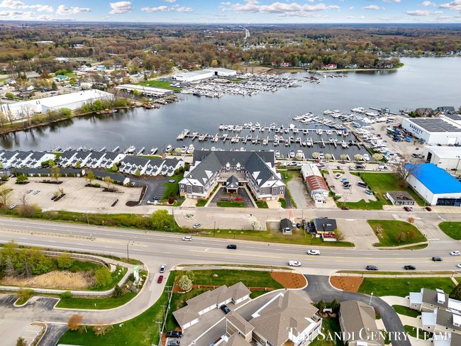 15 - 917 W Savidge St, Condo with 2 bedrooms, 2 bathrooms and null parking in Spring Lake MI | Image 41