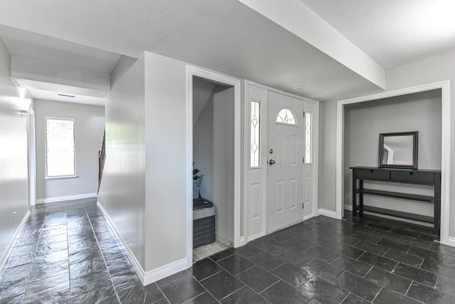 11392 230 Street, House other with 3 bedrooms, 2 bathrooms and 4 parking in Maple Ridge BC | Image 3