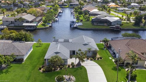 2209 Se 10th Ave, Cape Coral, FL, 33990-2578 | Card Image