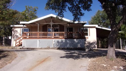 252 Sir Winston Dr, Canyon Lake, TX, 78133-4618 | Card Image