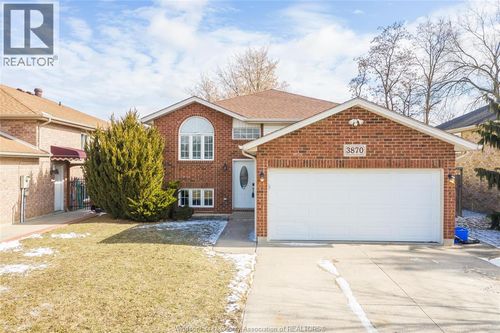 3870 Clara Ave, Windsor, ON, N9E4X6 | Card Image