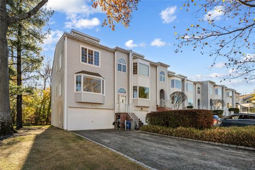 25c-240 Oak Park Dr, Little Neck, NY, 11362-2606 | Card Image