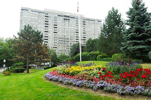 1110-50 Elm Dr E, Mississauga, ON, L5A3X2 | Card Image