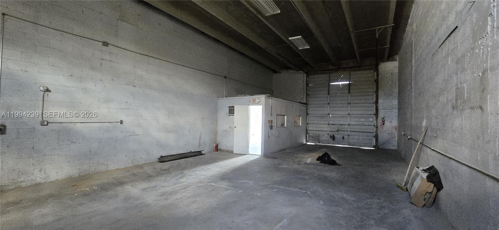 Residential Lease in Hollywood 4