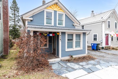 128 E Main St, Richmond, VT, 05477-4417 | Card Image