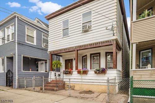 176 Lake Ave, Clifton, NJ, 07011-2021 | Card Image
