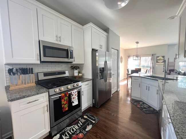 615 W St Johns Pl, Townhouse with 3 bedrooms, 3 bathrooms and 2 parking in ADDISON IL | Image 7
