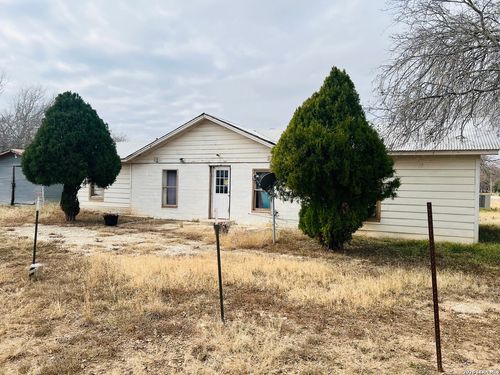 817 El Paso St, Sabinal, TX, 78881 | Card Image