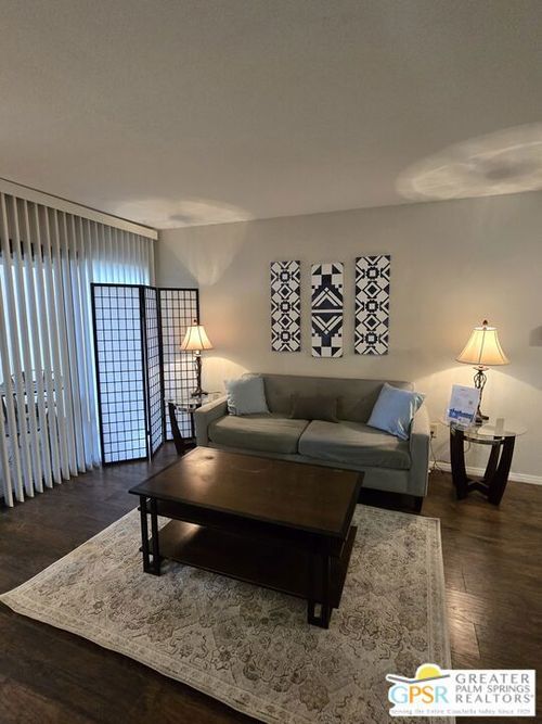 107-2810 N Arcadia Ct, Palm Springs, CA, 92262-1658 | Card Image