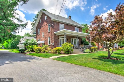 972 W Main St, EPHRATA, PA, 17522-1328 | Card Image