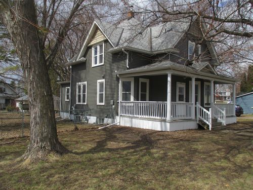 920 11th Ave, Baldwin, WI, 54002-9228 | Card Image