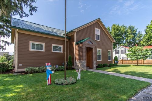 107 W Kirby St, Dexter, NY, 13634-7732 | Card Image