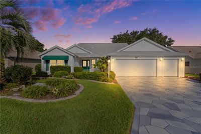 1933 Cordero Court, House other with 3 bedrooms, 2 bathrooms and null parking in THE VILLAGES FL | Image 3