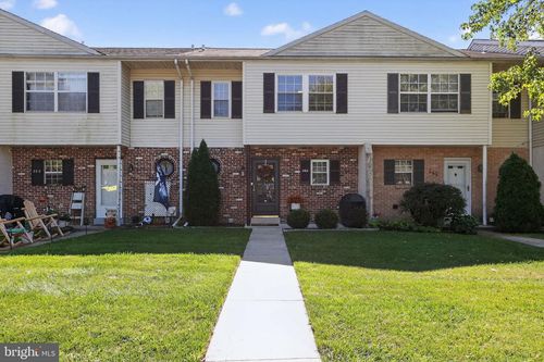 266 Carlyn Ct, DOWNINGTOWN, PA, 19335-4204 | Card Image